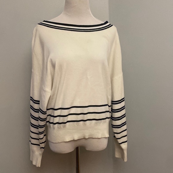Express Sweater - Picture 1 of 3